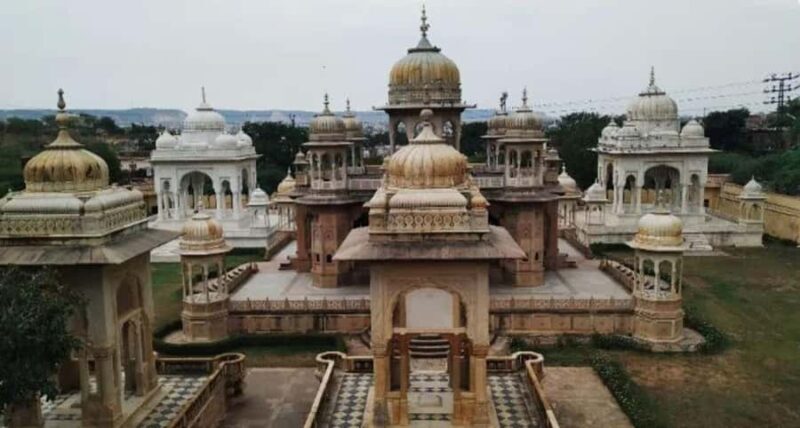 Jaipur Day Trips: Forts, Palaces & Stepwell Tour with Guide - FAQ