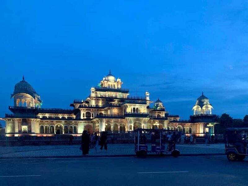 Jaipur: Evening Tour with Amber Fort Light & Sound Show - Who Is This Tour Best For?