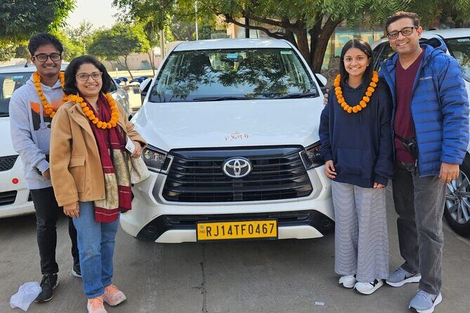 Jaipur Full-Day City Tour by Car with Guide - Key Points