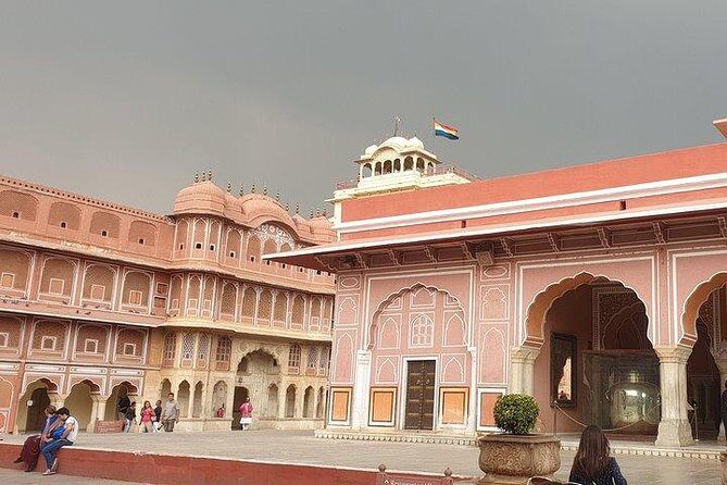 Jaipur: Full Day Private tour with professional guide by Car - A Detailed Look at the Jaipur Private Tour Experience