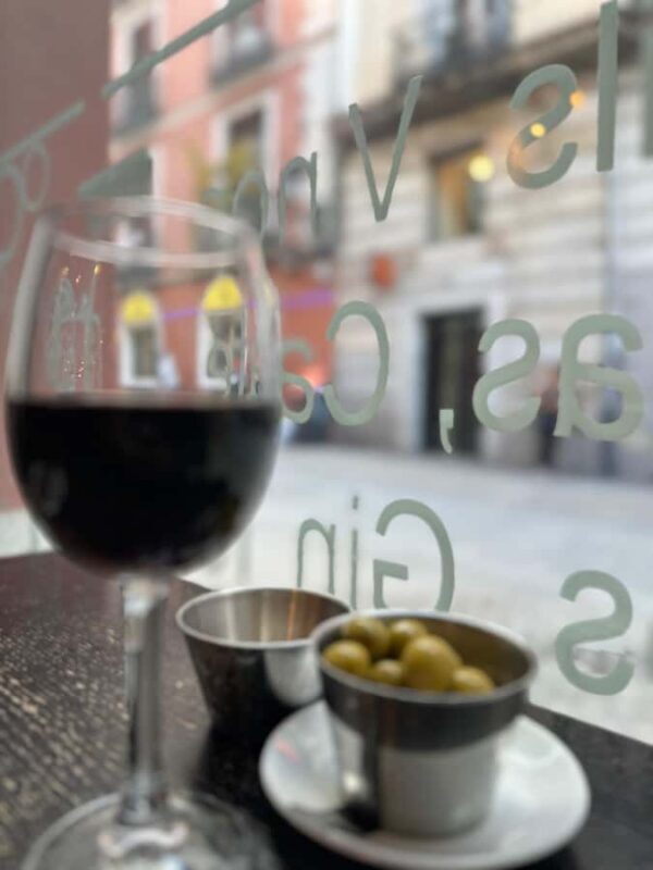 Jaipur Guided Bar Crawl with Hotel Pickup and Drop-off - Evaluating the Value