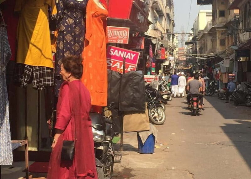 Jaipur: Guided History Walking Tour with Food Tasting - Key Points