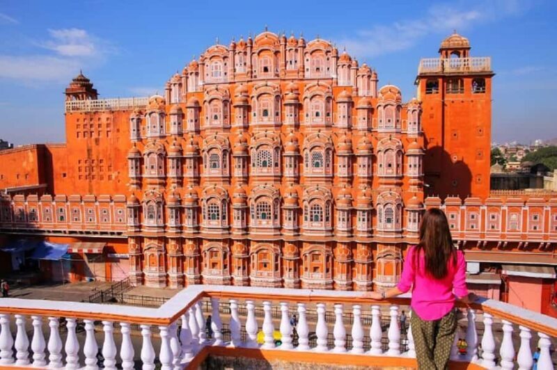 Jaipur Half Day Tour: City Palace, Jantar, Hawa & Jal Mahal - Hawa Mahal: The Palace of Winds