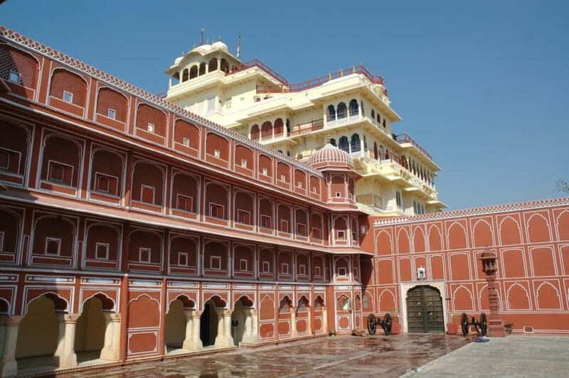 Jaipur: Jantar Mantar & Hawa Mahal Guided Walking Tour - Key Points