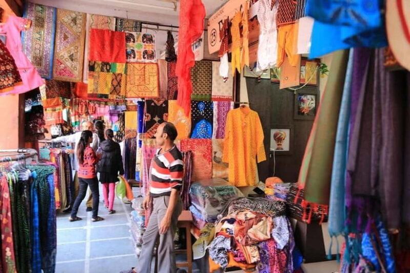 Jaipur: Local Bapu Bazaar Walking Tour with Street Food - Key Points