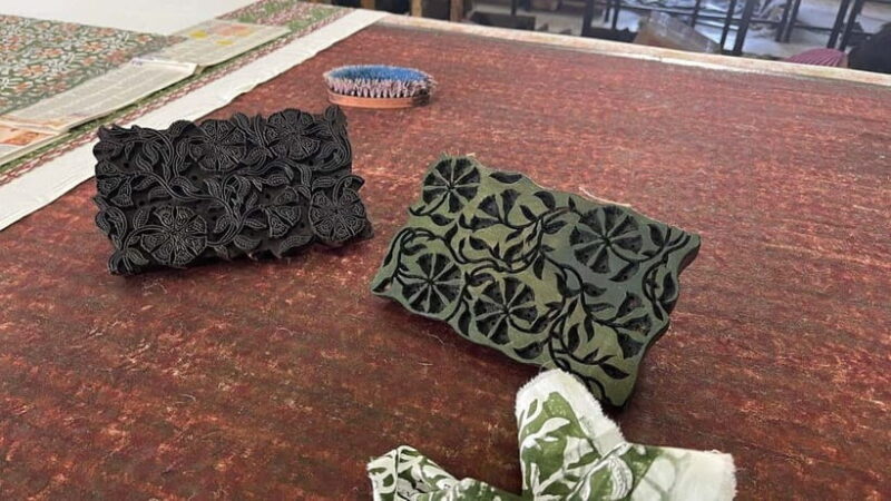 Jaipur: Local Lifestyle, Markets, and Food Tour - Artisans and Crafts: Watching Traditional Skills Come to Life