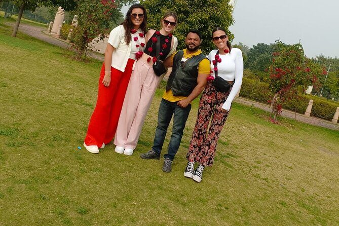 Jaipur Night Tour with Scenic Sunset at Monkey Temple - Who Should Consider This Tour?