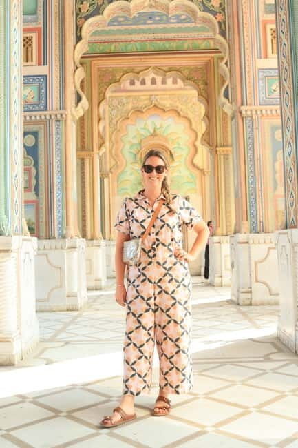 Jaipur: Patrika Gate Professional Photoshoot with Local - Key Points