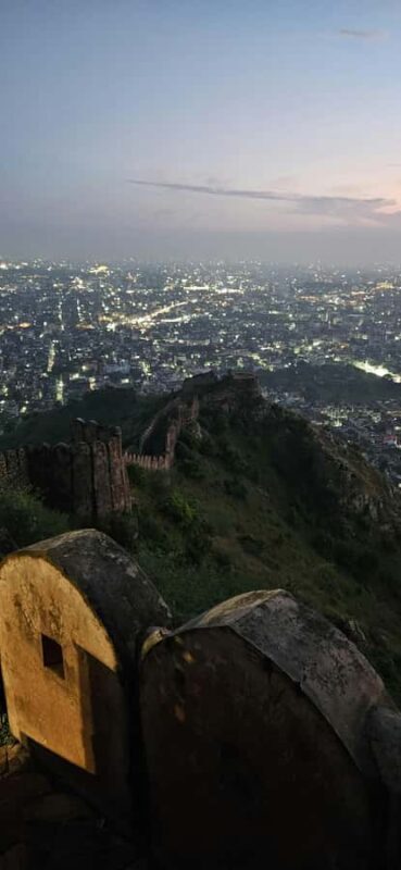 Jaipur: Private Car Tour with Hawa Mahal & Amber palace - FAQs