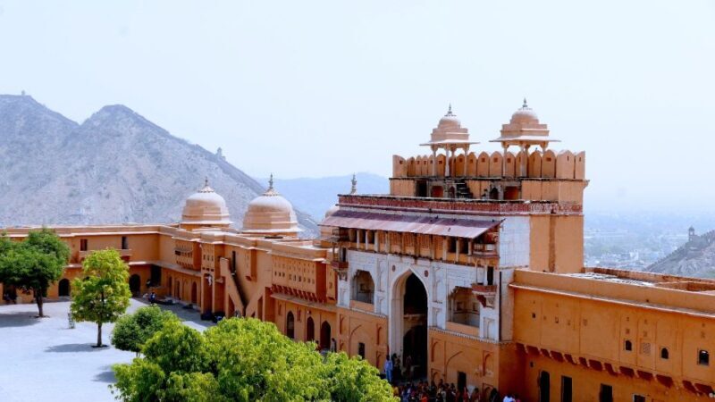 Jaipur: Private Full Day City Sightseeing Tour with Guide - City Palace: Art and Architecture in the Heart of Jaipur