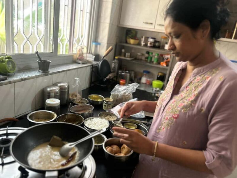 Jaipur: Rajasthani Food Cooking Experience with Local Family - Key Points