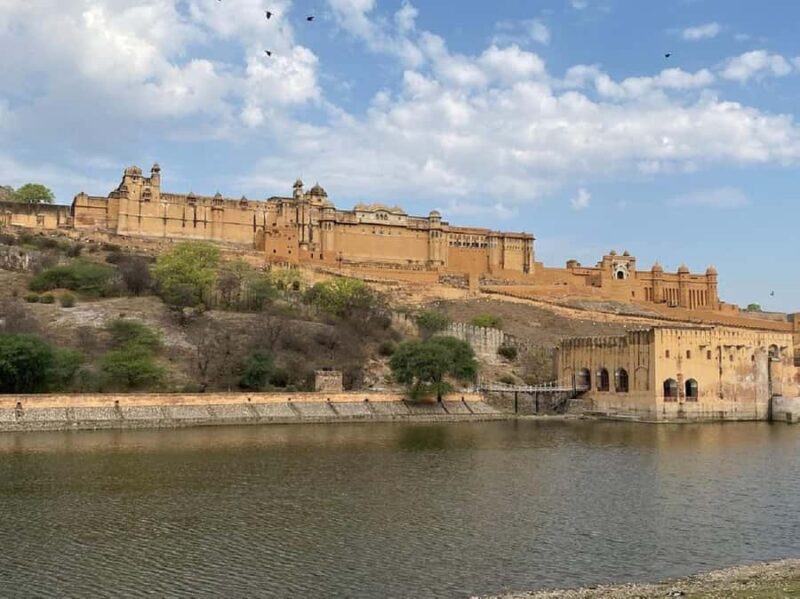 Jaipur: Royal Delights AC Car Sightseeing with Guide - Key Points