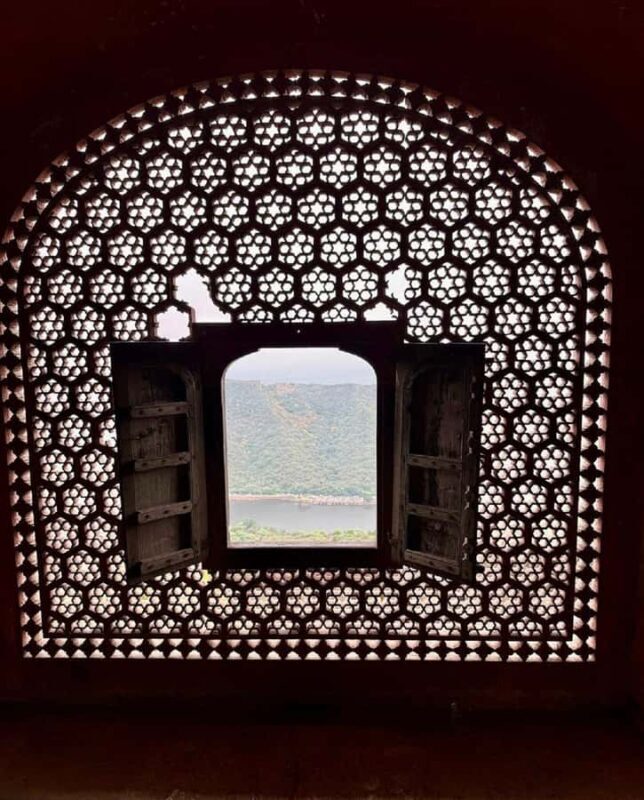 Jaipur: Royal Delights AC Car Sightseeing with Guide - A Closer Look at Jaipur’s Top Sights