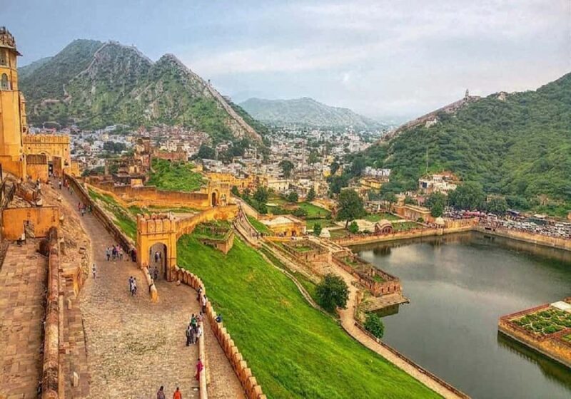 Jaipur: Royal Delights AC Car Sightseeing with Guide - The Sum Up