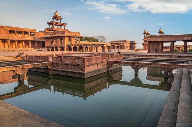 Jaipur To Agra Drop With Guided Fatehpur Sikri & Abhaneri - FAQs