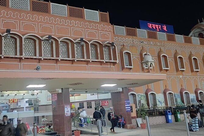 Jaipur to Taj Mahal Agra Same Day Tour by Train - FAQ