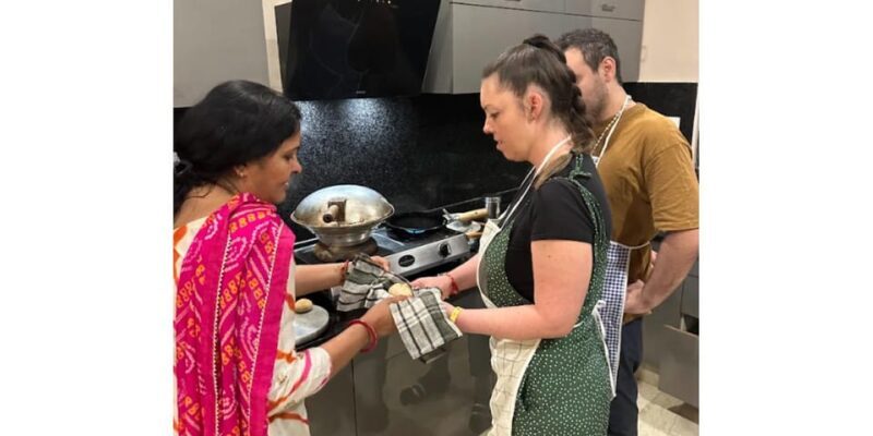 Jaipur: Traditional cooking class and storytelling session - Key Points