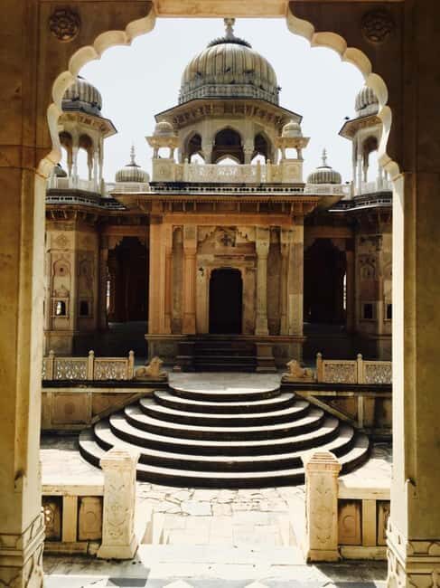 Jaipur Tuk Tuk Ride Or Cab - The Experience of Traveling by Tuk Tuk or Private Car  