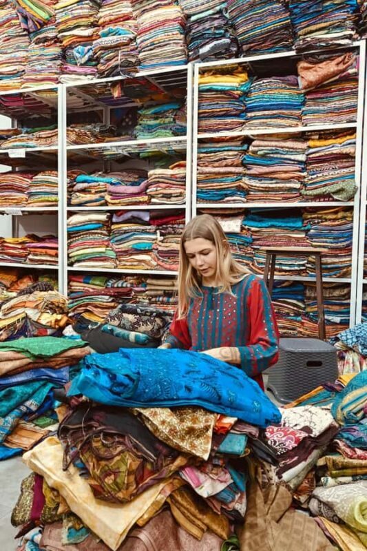 Jaipur: Tuk Tuk Shopping Tour with Art Workshops and Pottery - Key Points