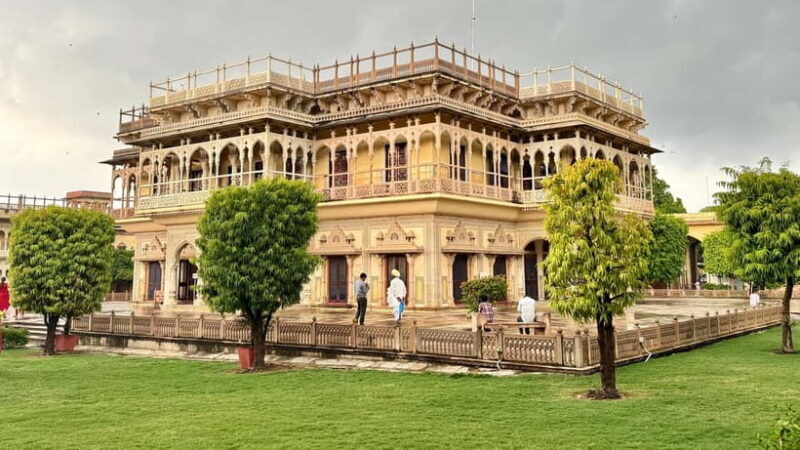 "Jaipur's Living Heritage: A Walk Through Time" - FAQ