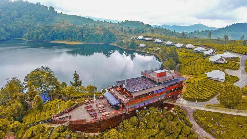 jakarta-8-days-exploring-west-java-and-jakarta