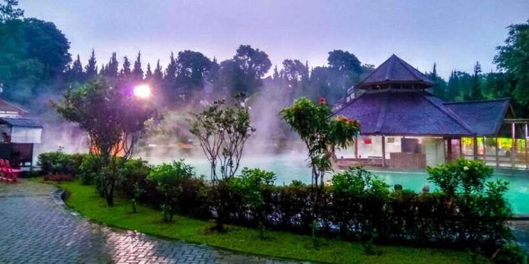 jakarta-bandung-volcano-day-tour