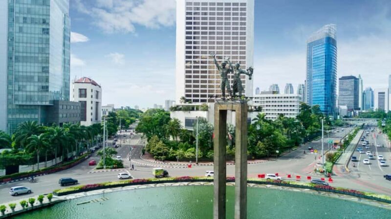 Jakarta: Guided Instagram Tour of Monas - Exploring Jakarta: A Guided Instagram Tour of Monas