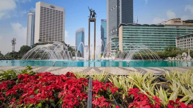 Jakarta: Guided Instagram Tour of Monas - Key Points