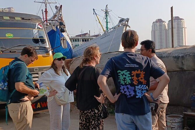 Jakarta Half Day Visit The Monument with Highlight City Tour - The Sum Up