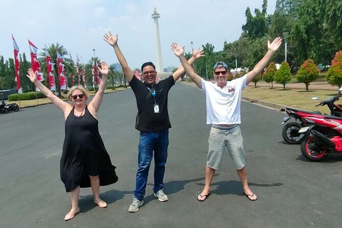 Jakarta Half Day Visit The Monument with Highlight City Tour - FAQs