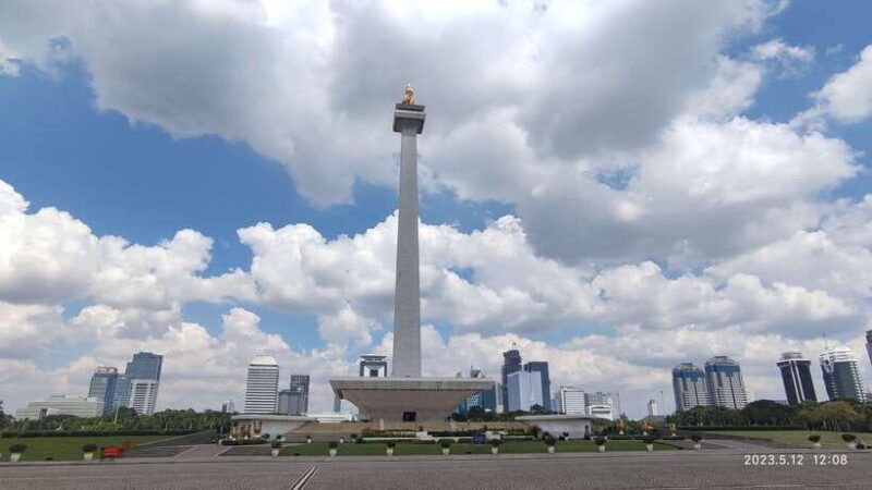 jakarta-highlights-capital-city-with-canal-boat-tour