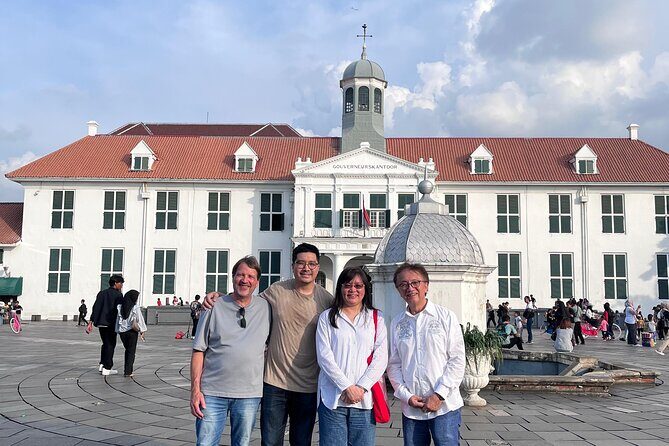 Jakarta Iconic Half Day Tour Visit all sites - FAQs about the Jakarta Iconic Half Day Tour