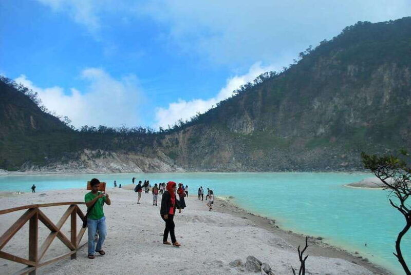 jakarta-java-tours-to-bandung-yogyakarta-bromo-ijen
