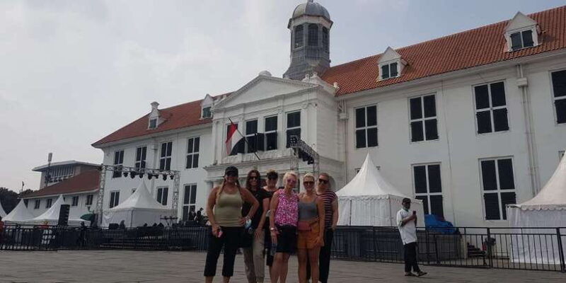 jakarta-luxury-tours-your-best-friend-in-travelling