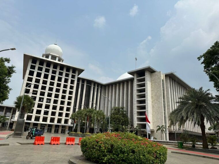 jakarta-luxury-tours-your-best-friend-in-travelling