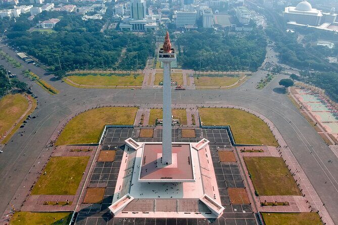 Jakarta Private Custom Walking Tour with A Guide - Why This Tour Offers Great Value