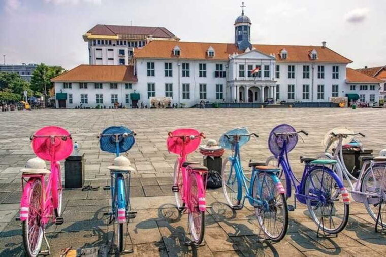 jakarta-private-customizable-motorbike-tour