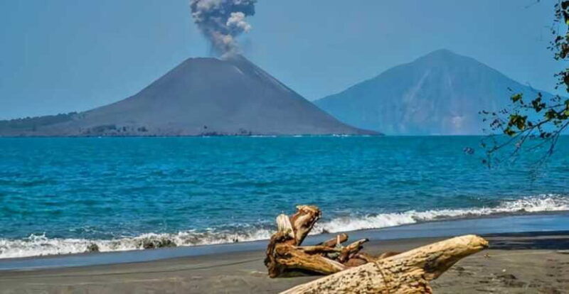 jakarta-private-exploring-mount-krakatau-volcano-tour