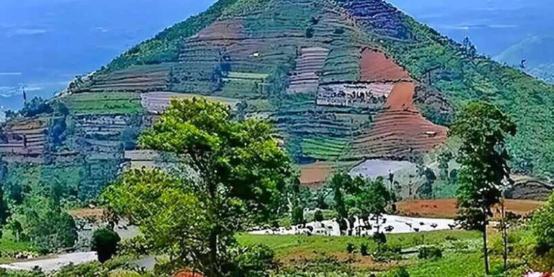 jakarta-private-tour-gunung-padang-site