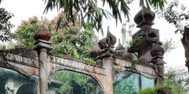 jakarta-safari-park-panda-palace-and-waterfall