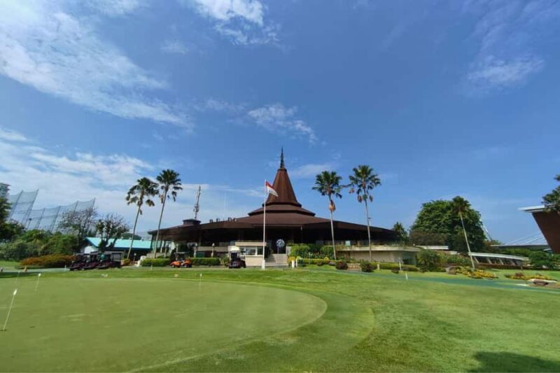 Jakarta: Sunrise Golf Experience at Pondok Indah w/ Transfer - Why This Tour Works Well
