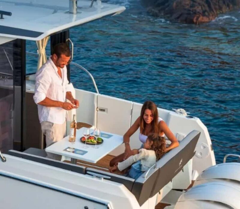 Jakarta: Sunset Yacht for Party & Birthday with Champagne - Key Points