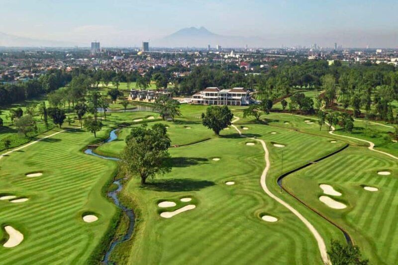 Jakarta: Suvarna Golf Experience w/ Caddies & Hotel Transfer - The Sum Up