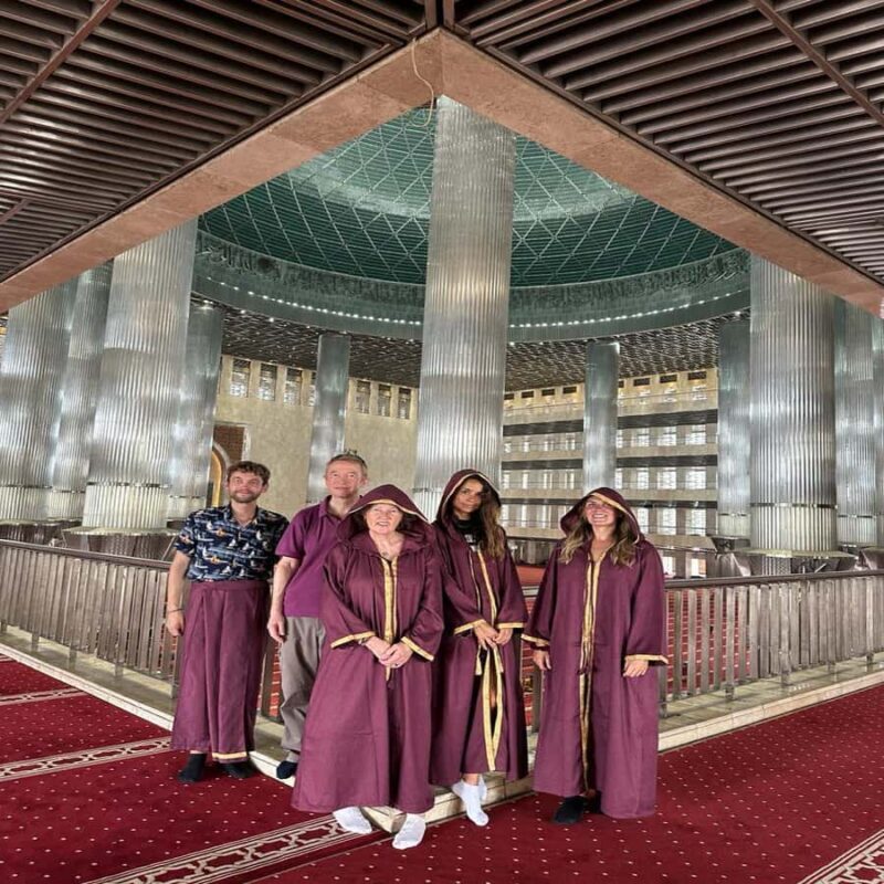 Jakarta Walking Tour: Explore Jakarta as the Locals do - Exploring Jakarta as the Locals Do: What to Expect