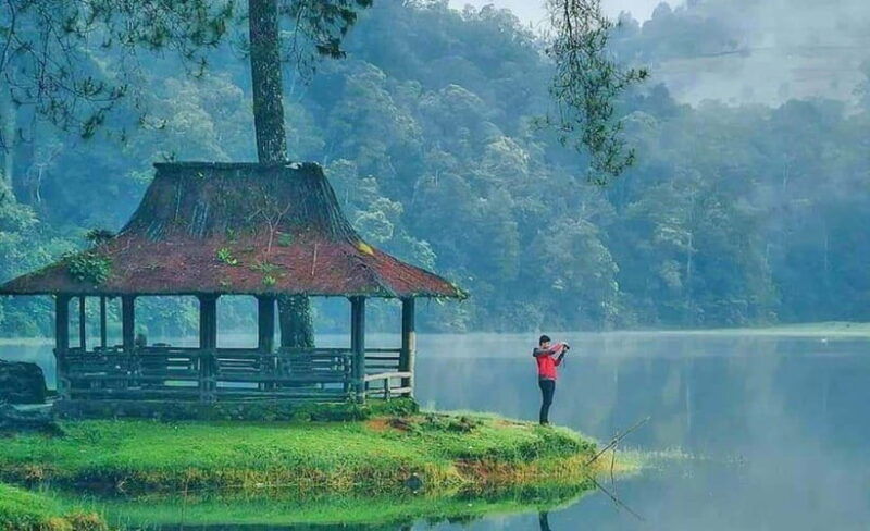 jakarta-white-crater-tea-plantation-by-fast-train