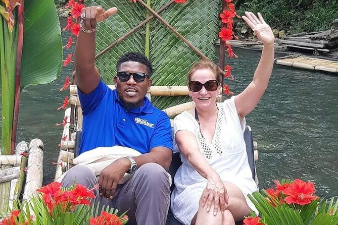 jamaica-bamboo-rafting-experience-with-lime-stone-massage