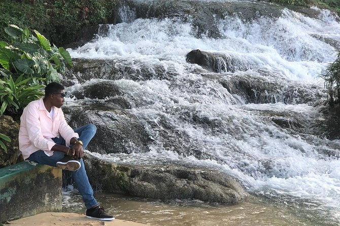 jamaica-martha-brae-river-rafting-dunns-river-falls-private-tour