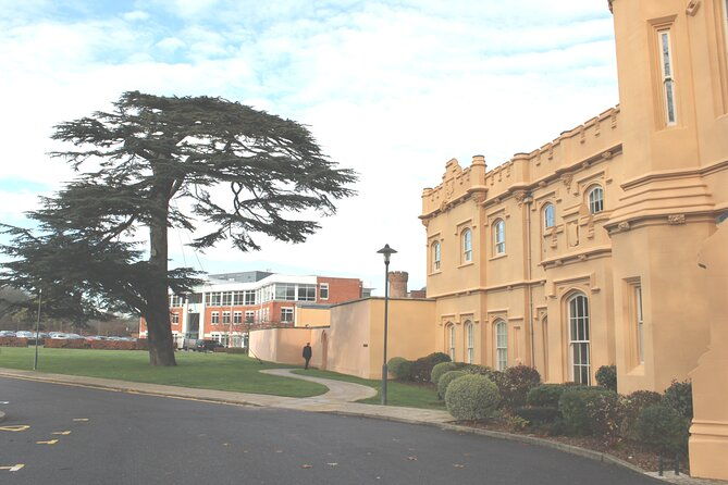 james-bond-film-locations-day-tour-by-private-taxi-from-london