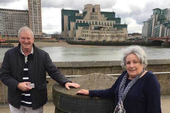 james-bond-filming-locations-private-black-cab-tour-in-london