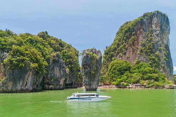 James Bond Island by Speedboat and Canoe at Hong Island - A Closer Look at the Itinerary